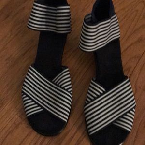 Charleston sandalsNavy White Stripe Size 9 preppy